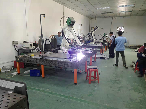 机器人焊接工装夹具